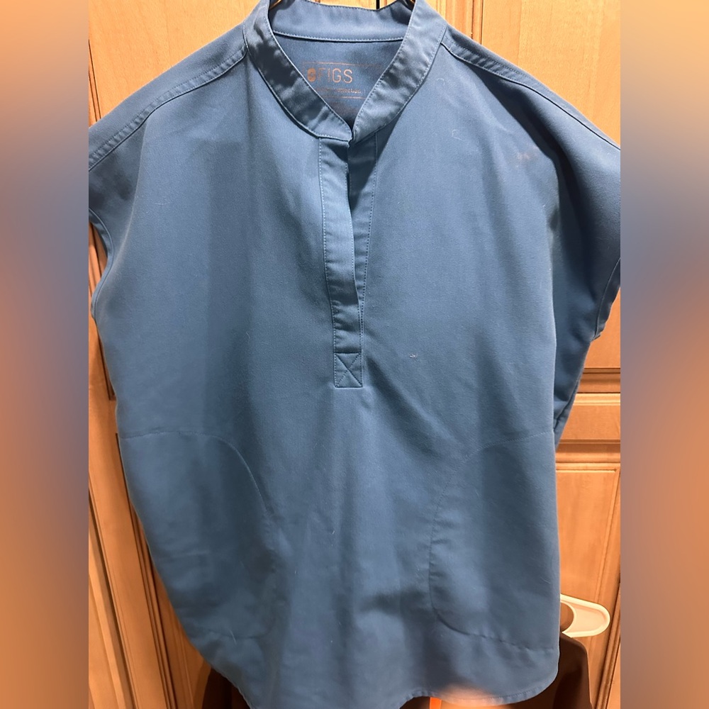 FIGS WOMENS SCRUBS